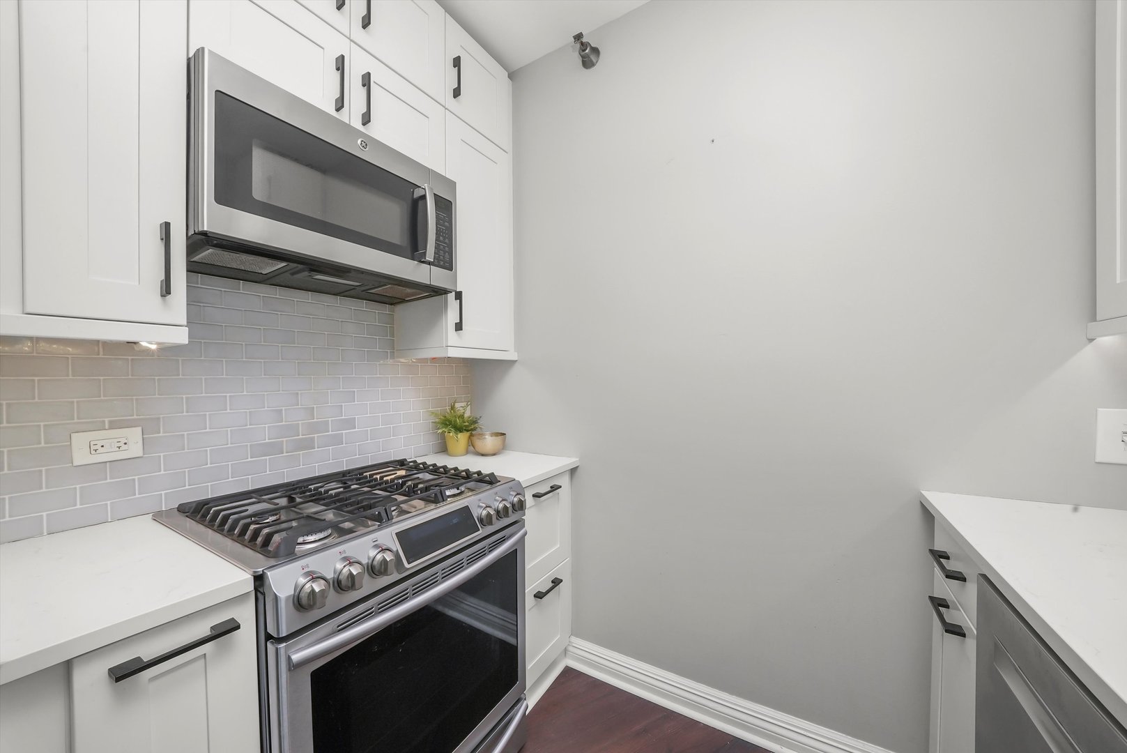 600 N KINGSBURY Street Unit: 1510