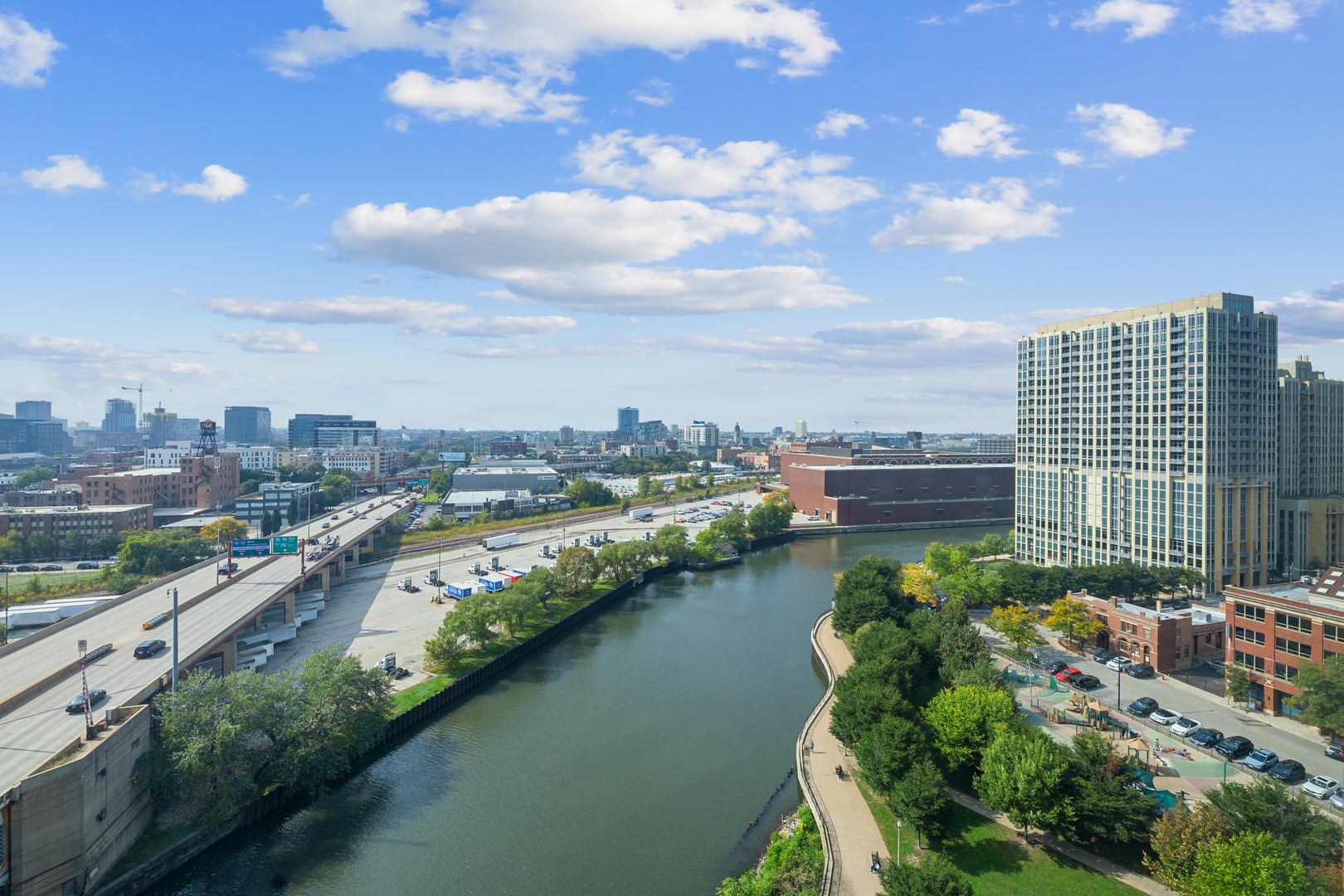 600 N KINGSBURY Street Unit: 1510
