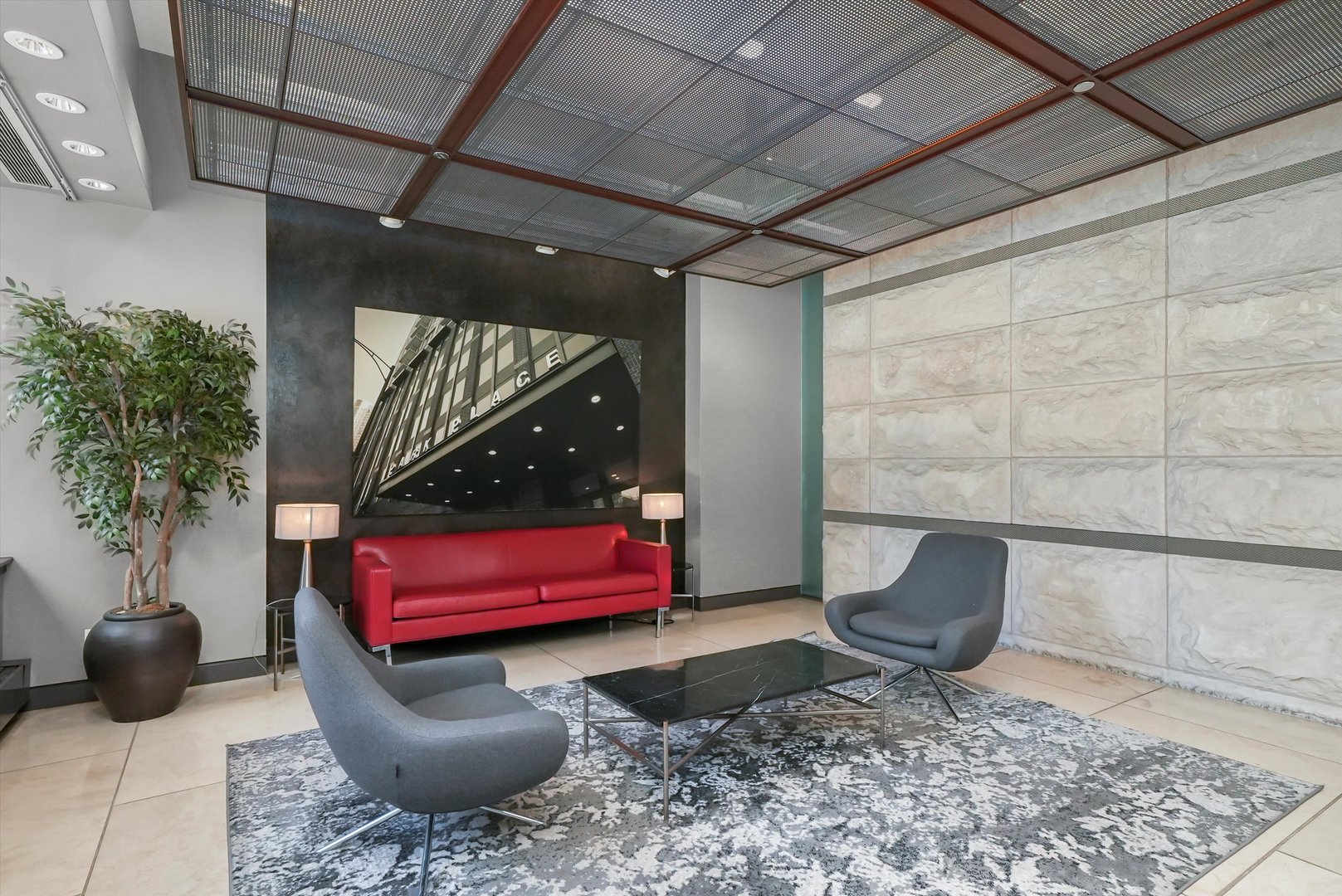 600 N KINGSBURY Street Unit: 1510