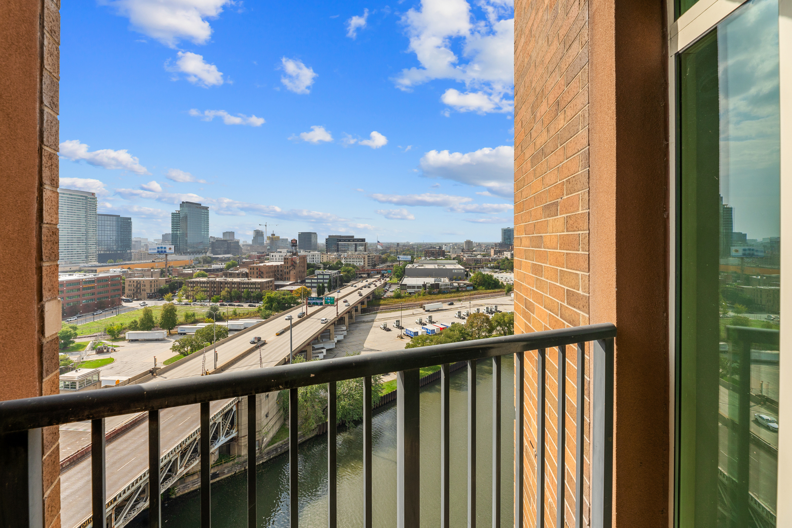 600 N KINGSBURY Street Unit: 1510