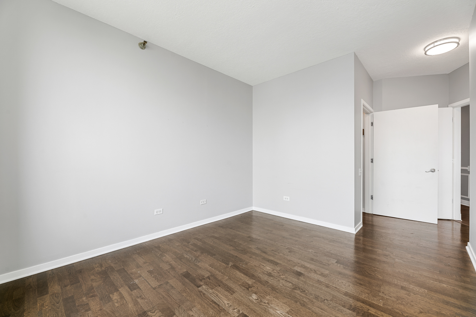 600 N KINGSBURY Street Unit: 1510