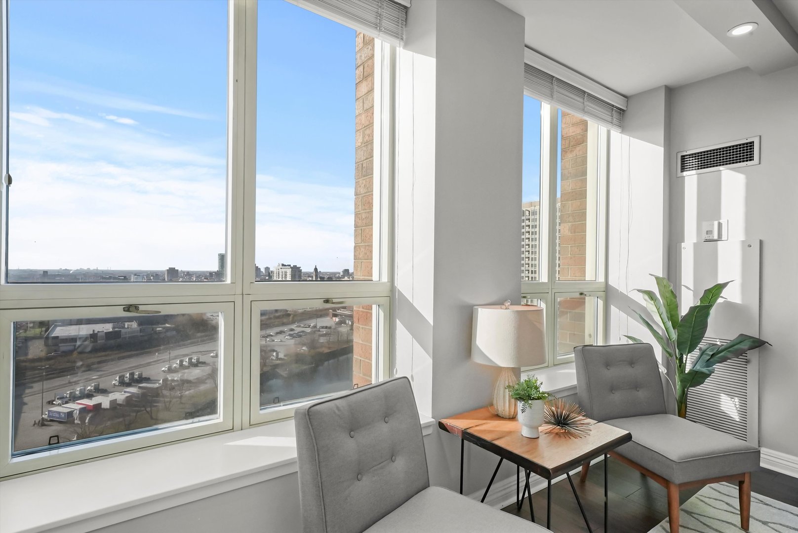 600 N KINGSBURY Street Unit: 1510
