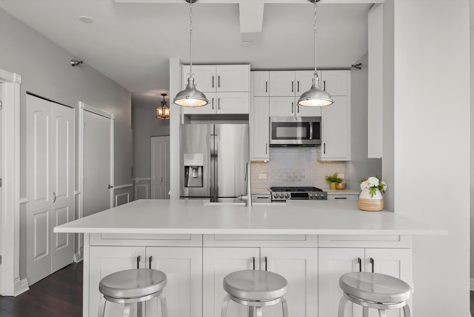 600 N KINGSBURY Street Unit: 1510