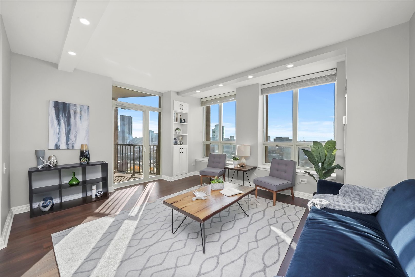 600 N KINGSBURY Street Unit: 1510