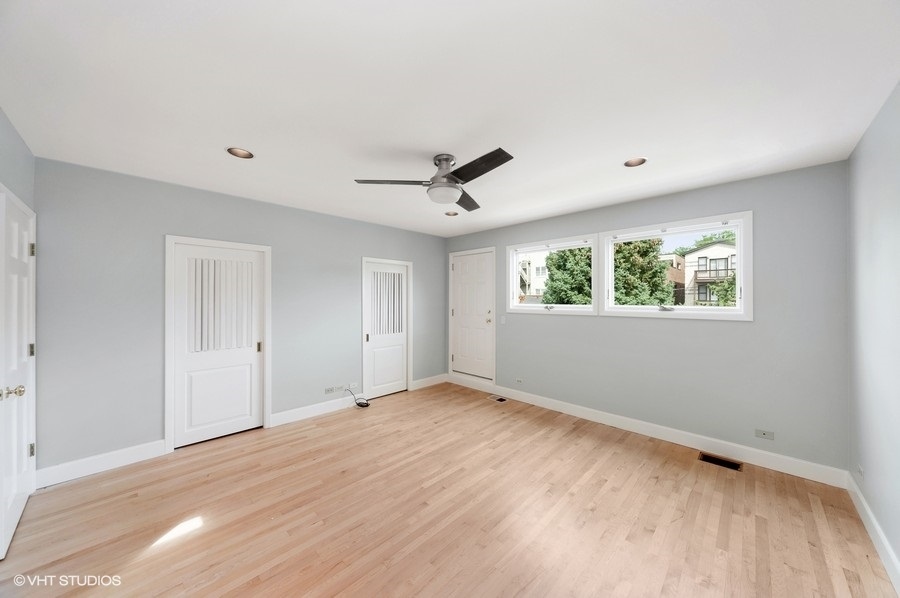 1446 W Diversey Parkway