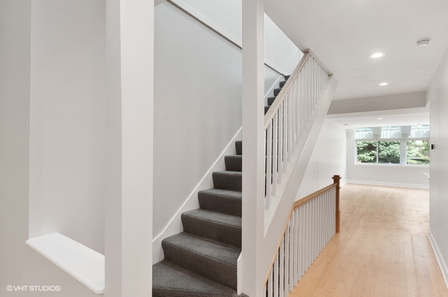 1446 W Diversey Parkway