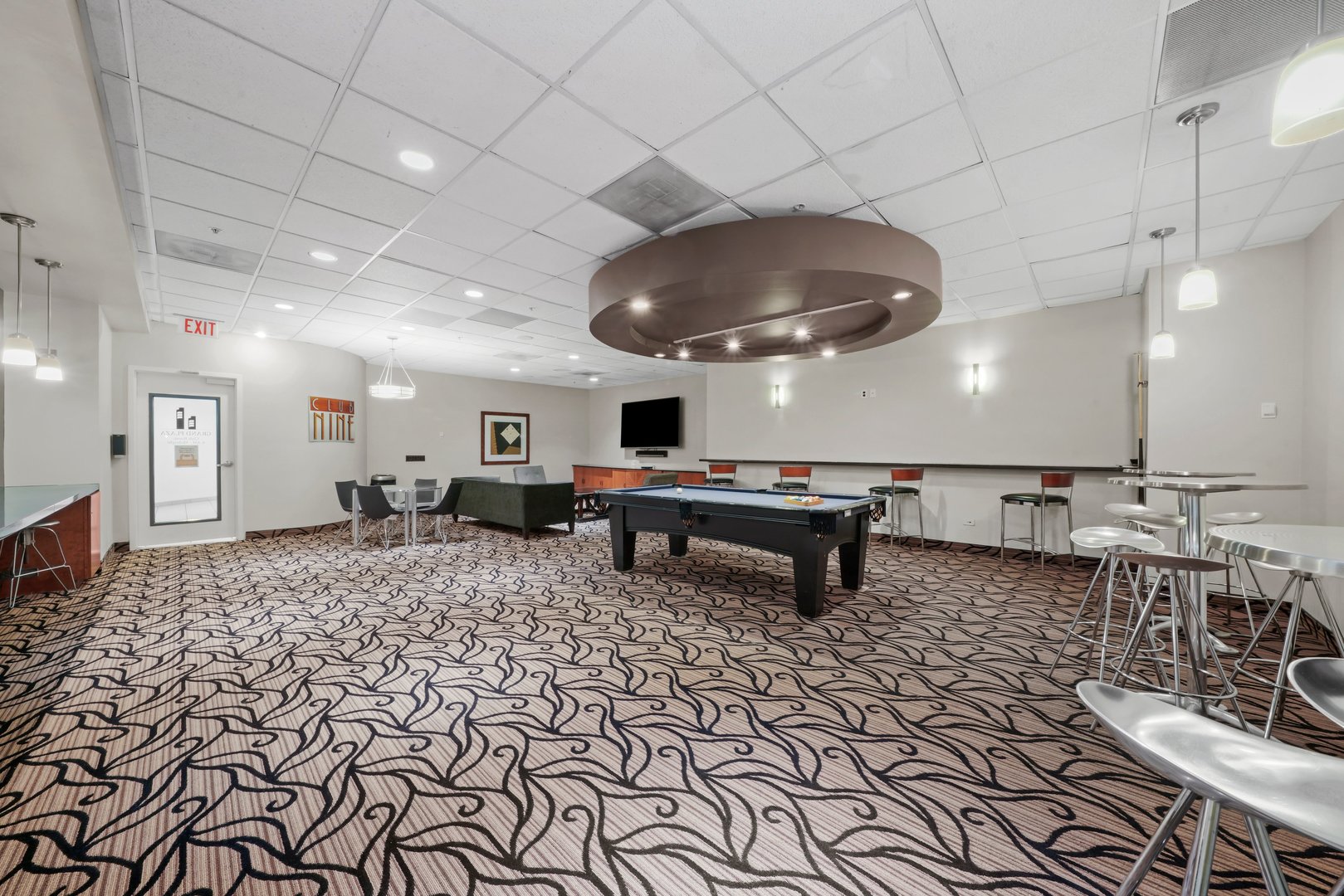 545 N Dearborn Street Unit: 2808