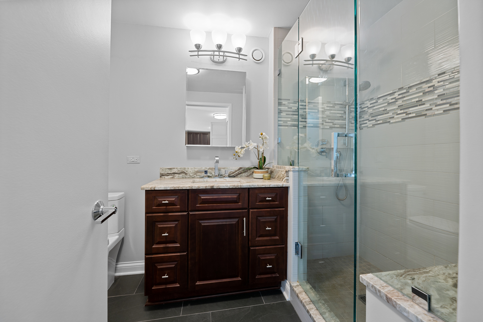 545 N Dearborn Street Unit: 2808
