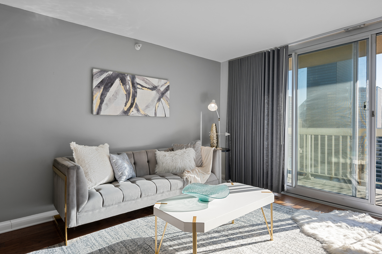 545 N Dearborn Street Unit: 2808
