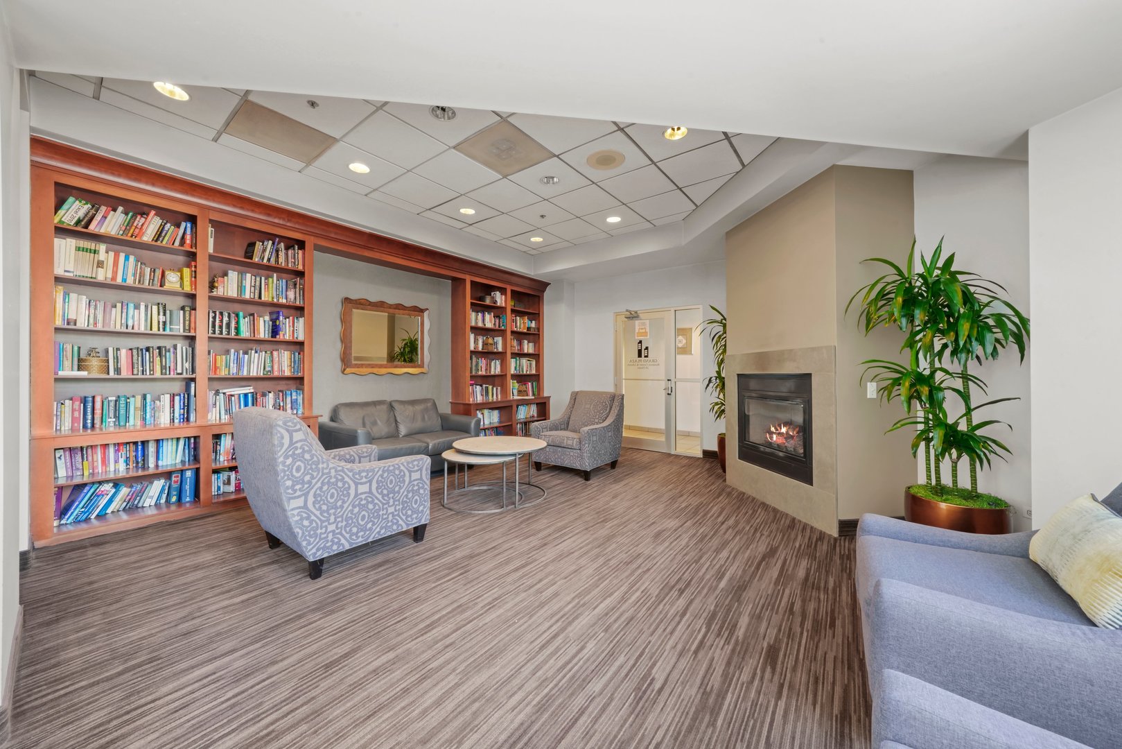 545 N Dearborn Street Unit: 2808