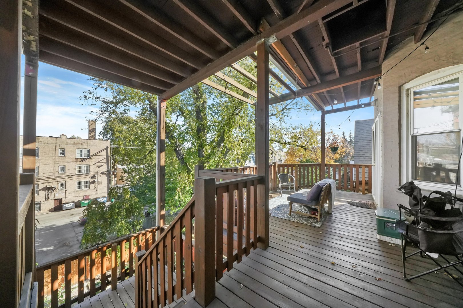 2439 N Sawyer Avenue Unit: 3S