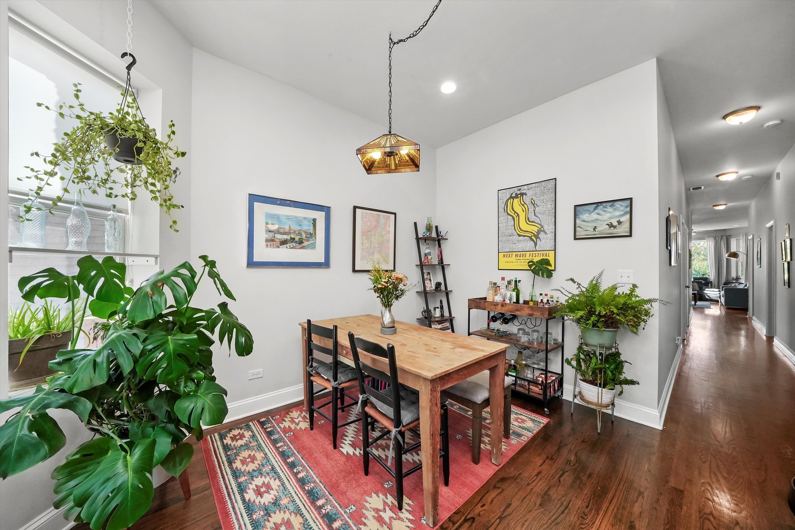 2439 N Sawyer Avenue Unit: 3S
