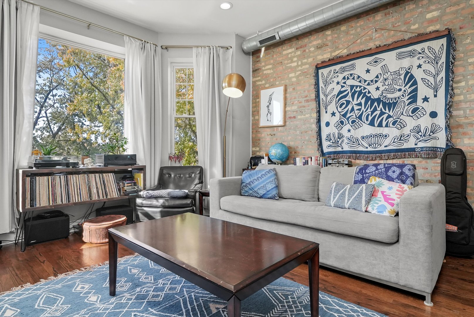 2439 N Sawyer Avenue Unit: 3S