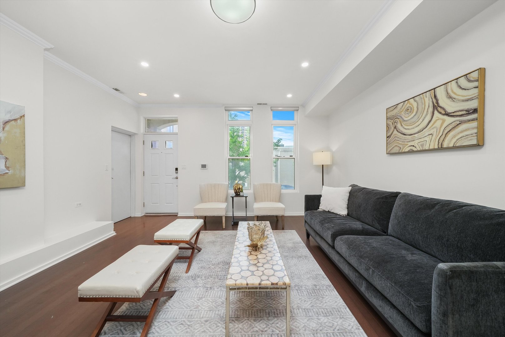 419 W Grand Avenue Unit: I