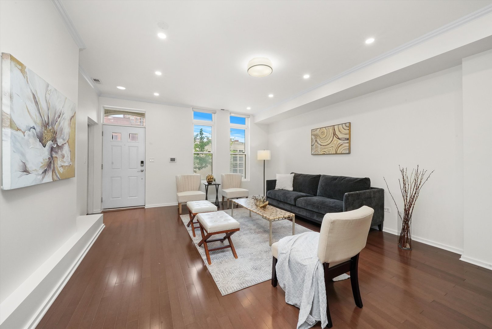 419 W Grand Avenue Unit: I