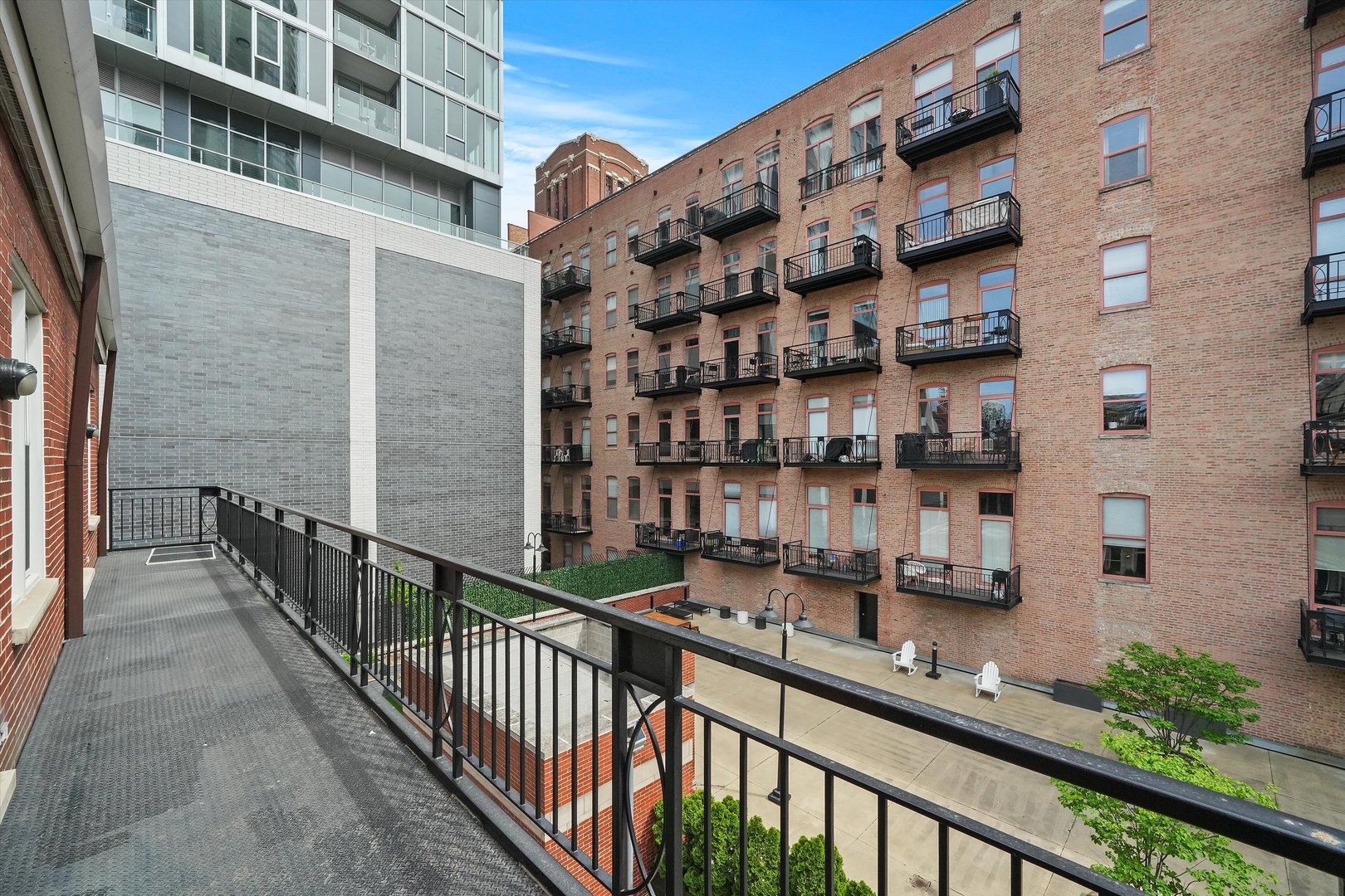 419 W Grand Avenue Unit: I