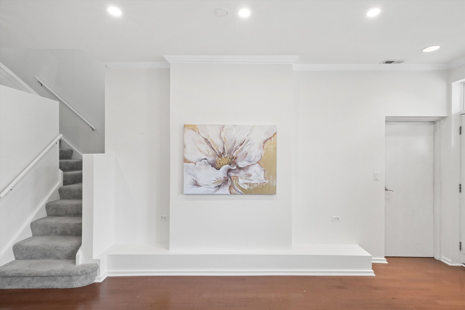 419 W Grand Avenue Unit: I