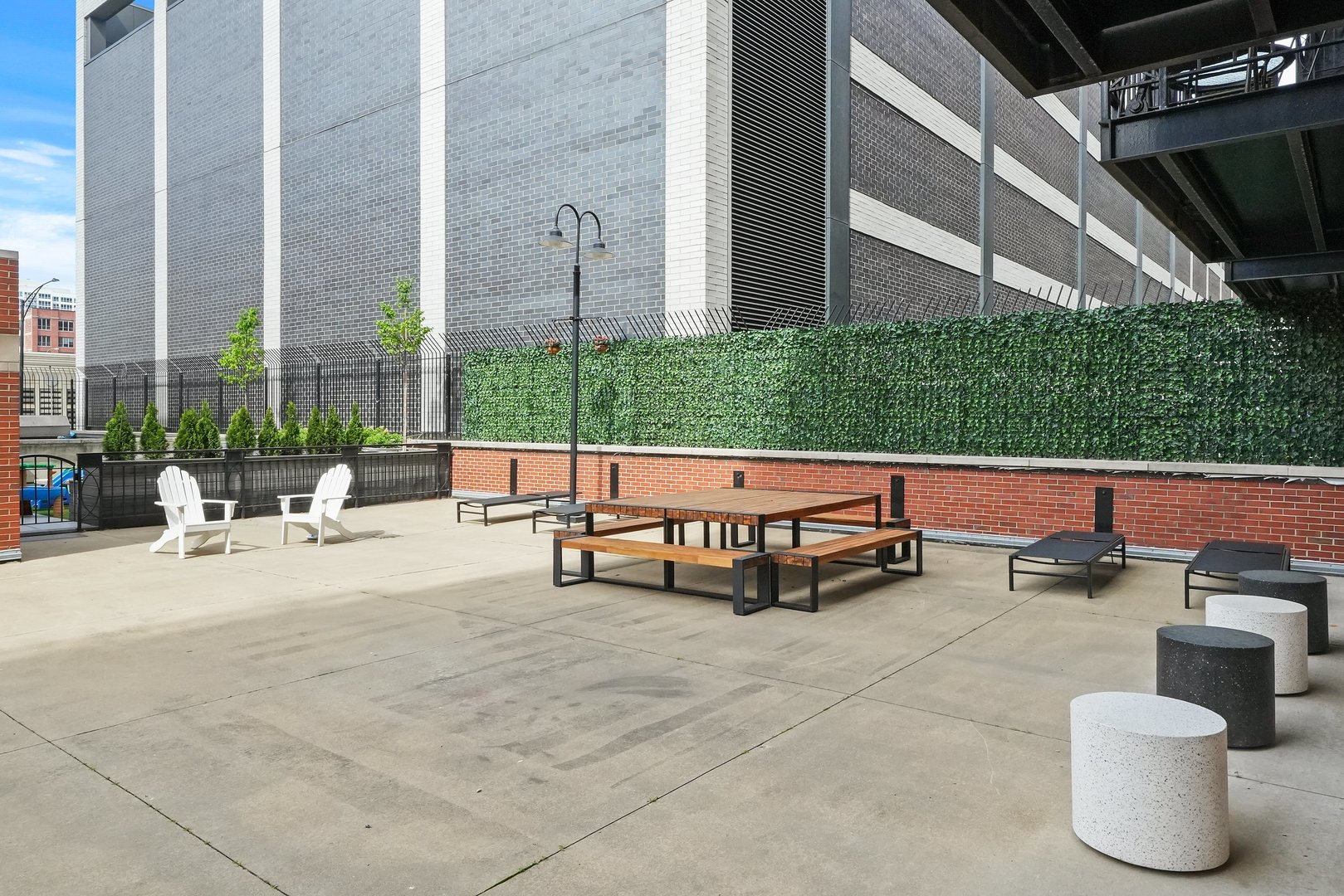 419 W Grand Avenue Unit: I