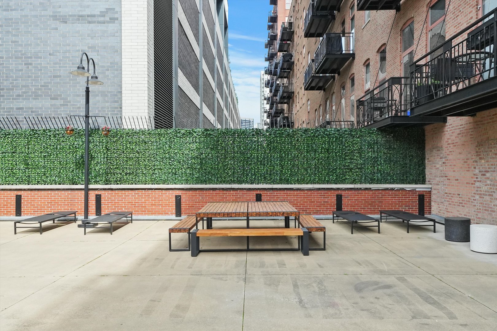 419 W Grand Avenue Unit: I