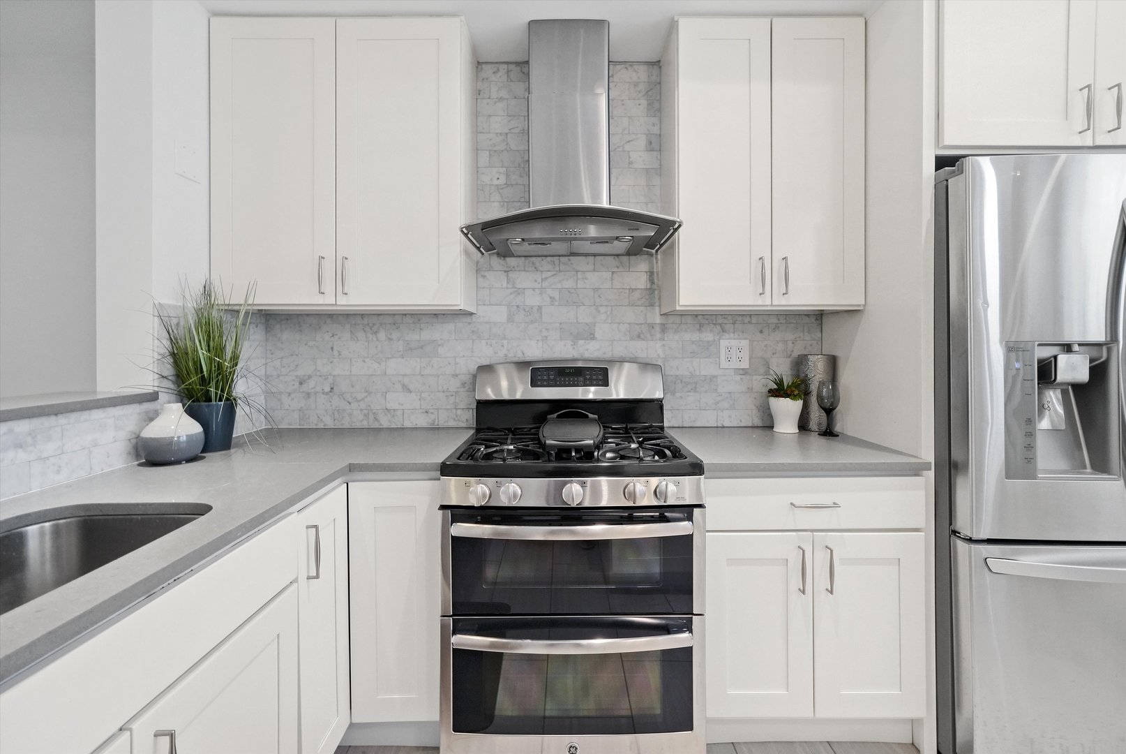 419 W Grand Avenue Unit: I