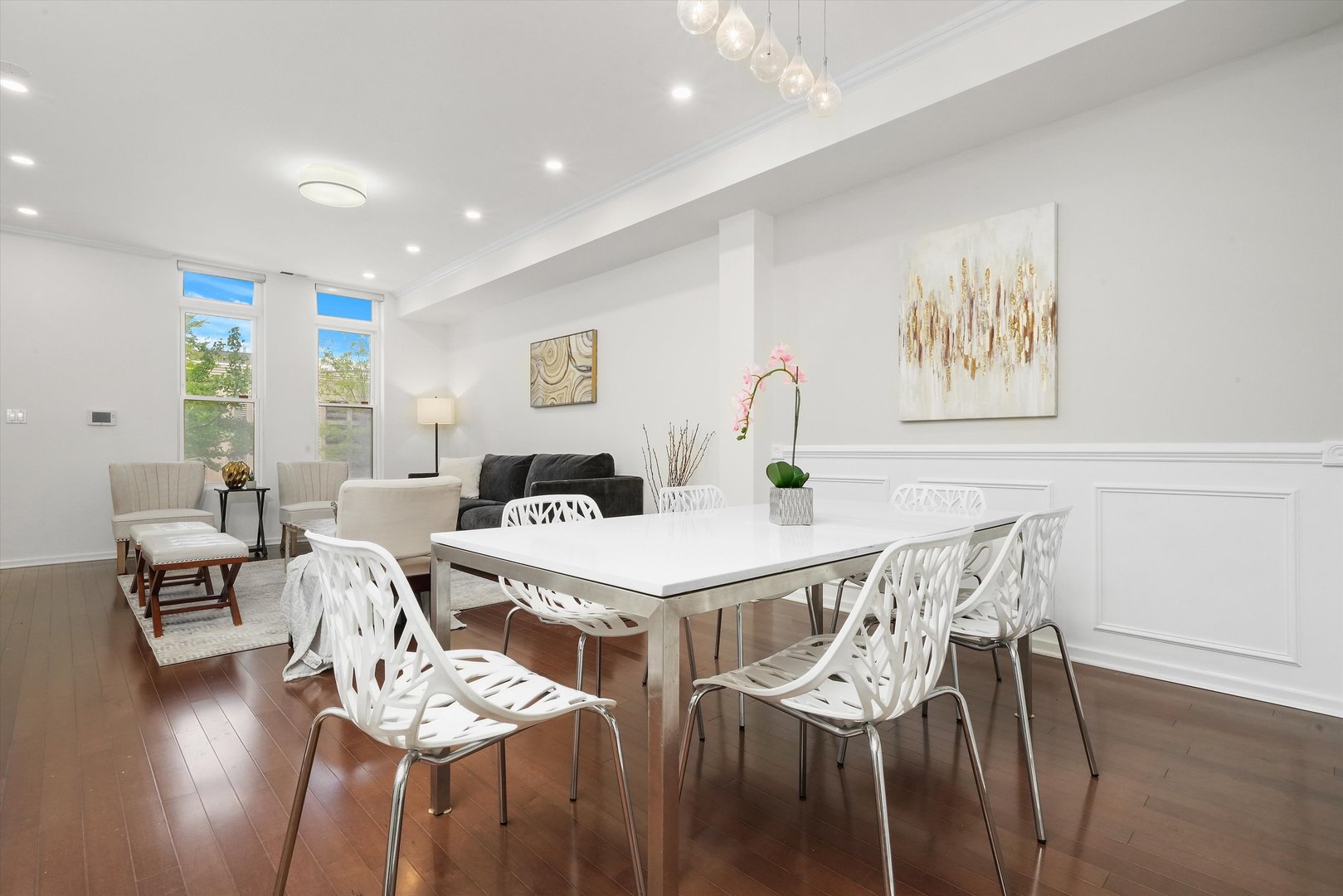 419 W Grand Avenue Unit: I