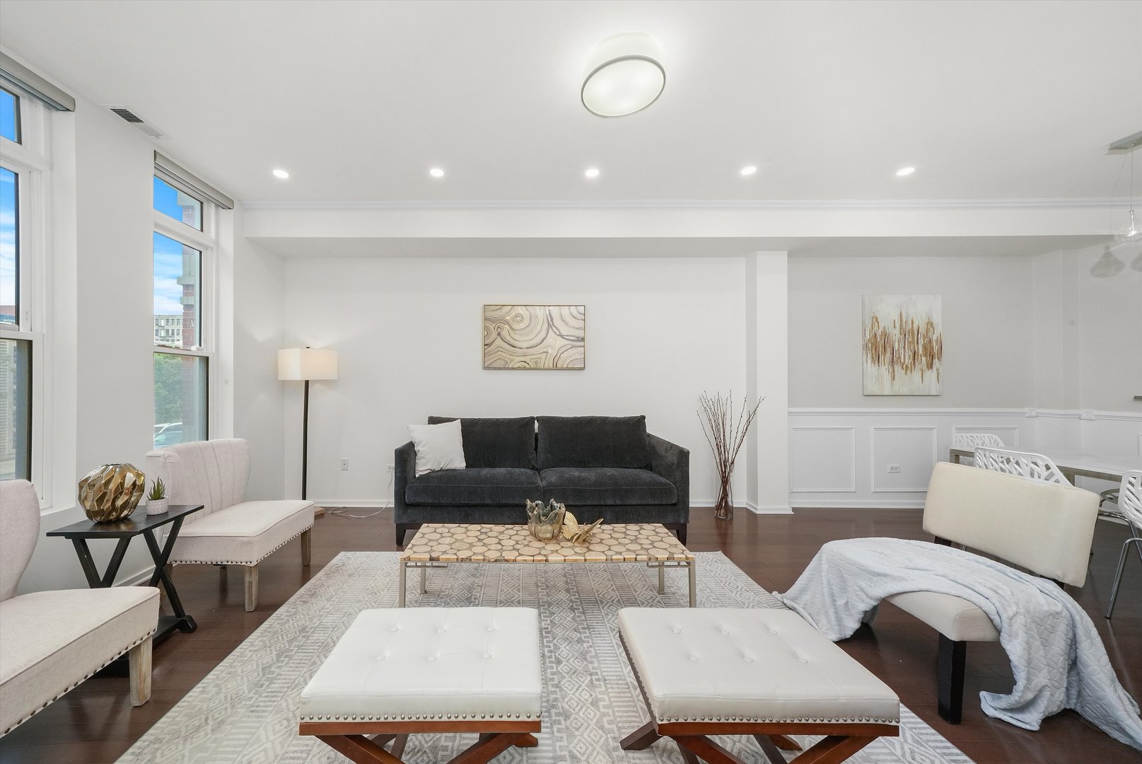 419 W Grand Avenue Unit: I