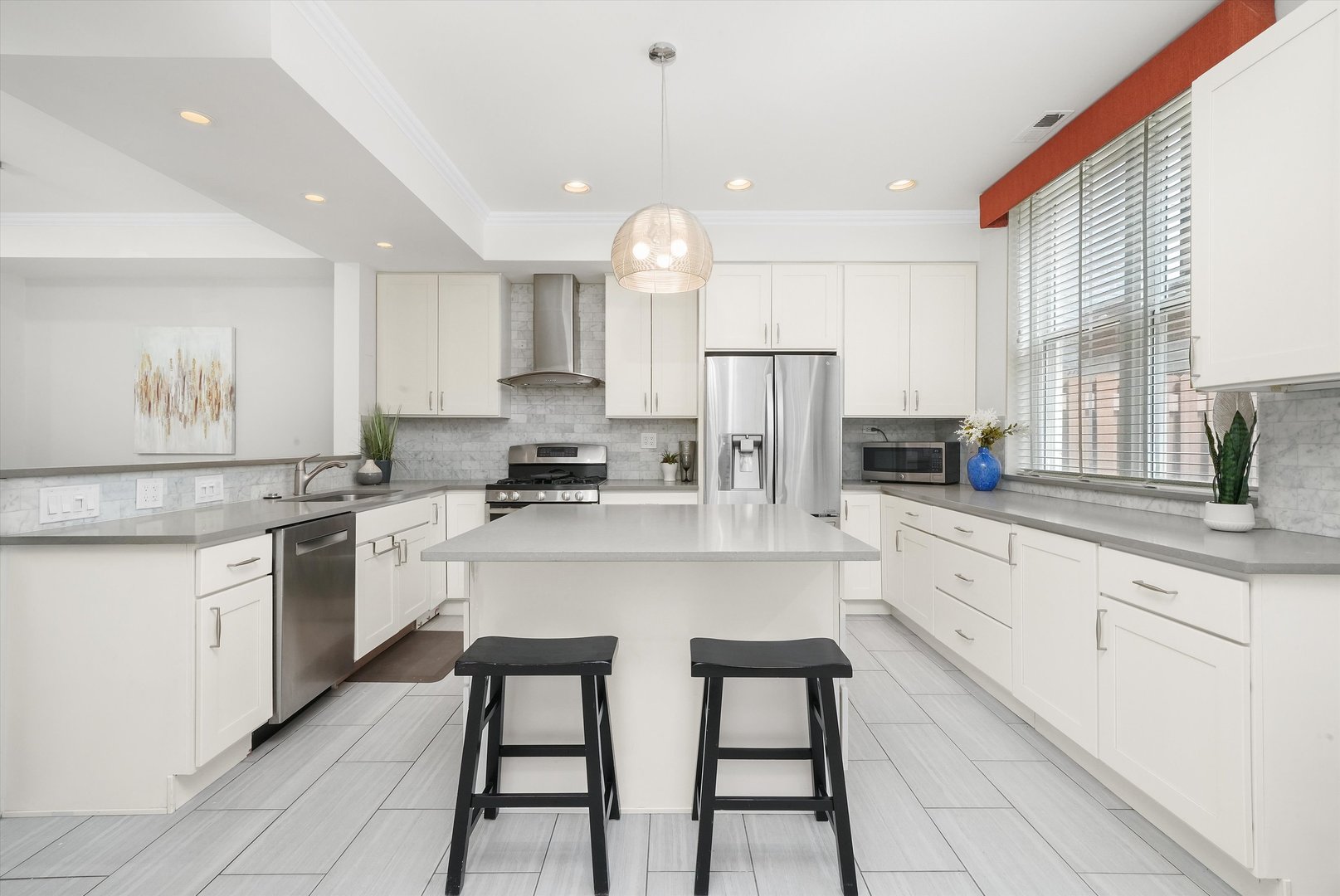 419 W Grand Avenue Unit: I