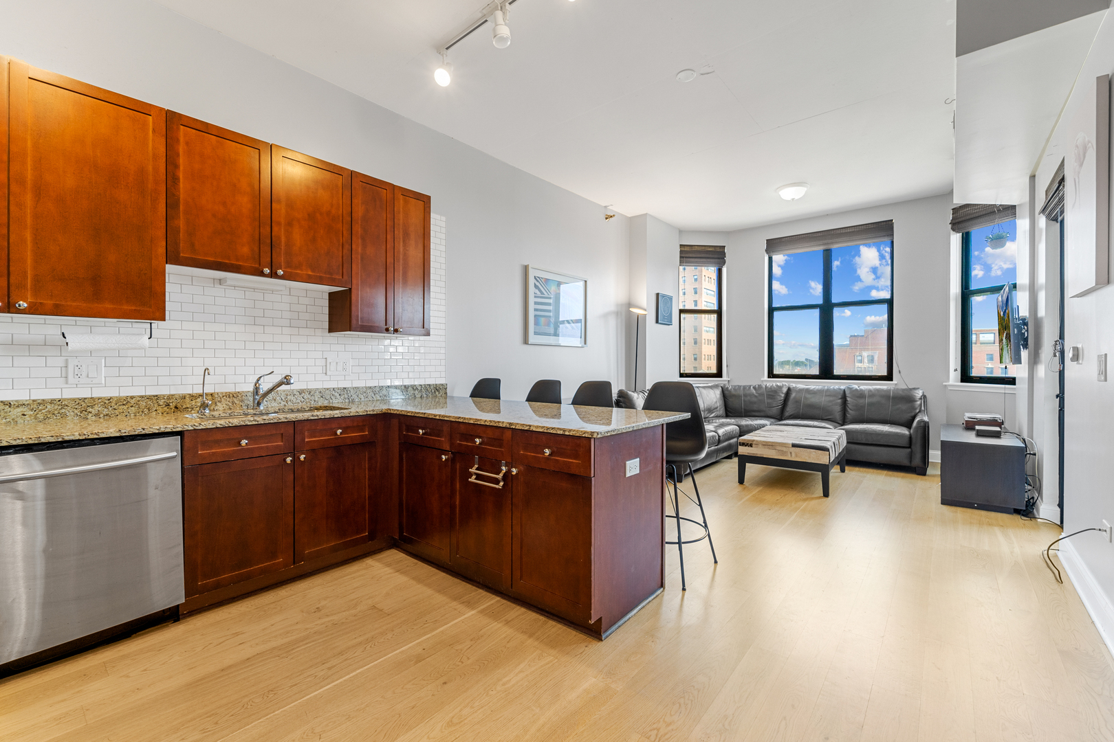 1464 S MICHIGAN Avenue Unit: 602