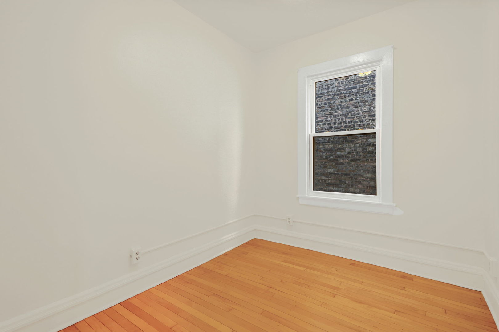2832 N Harding Avenue Unit: 1