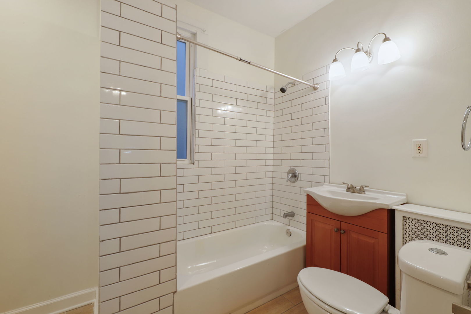 2832 N Harding Avenue Unit: 1