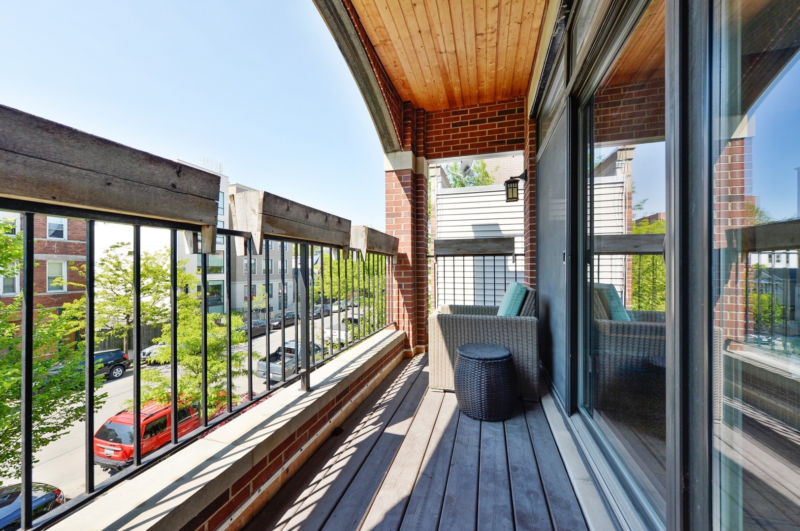 1518 W Chestnut Street Unit: 2