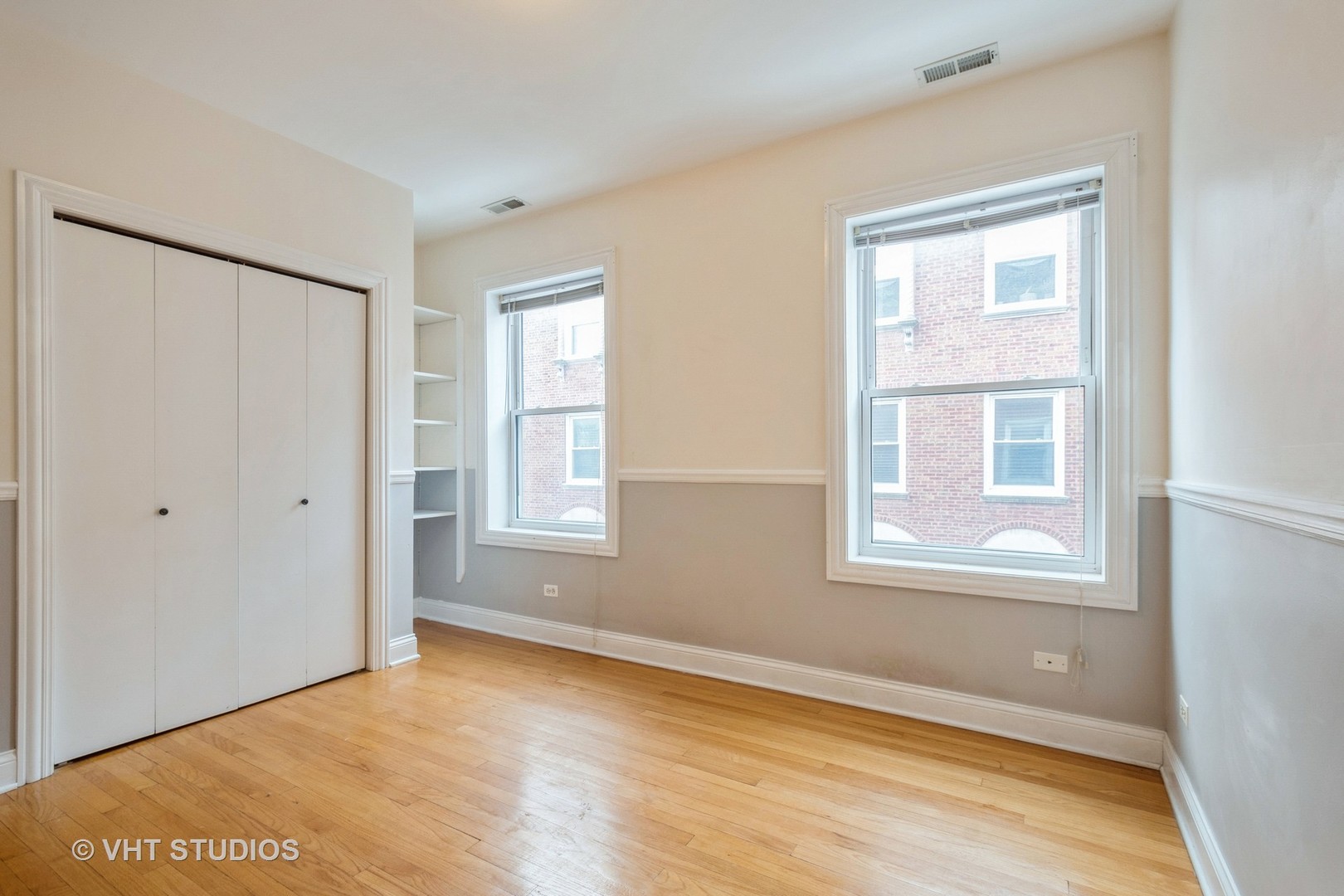 1542 W SHERWIN Avenue Unit: 2S