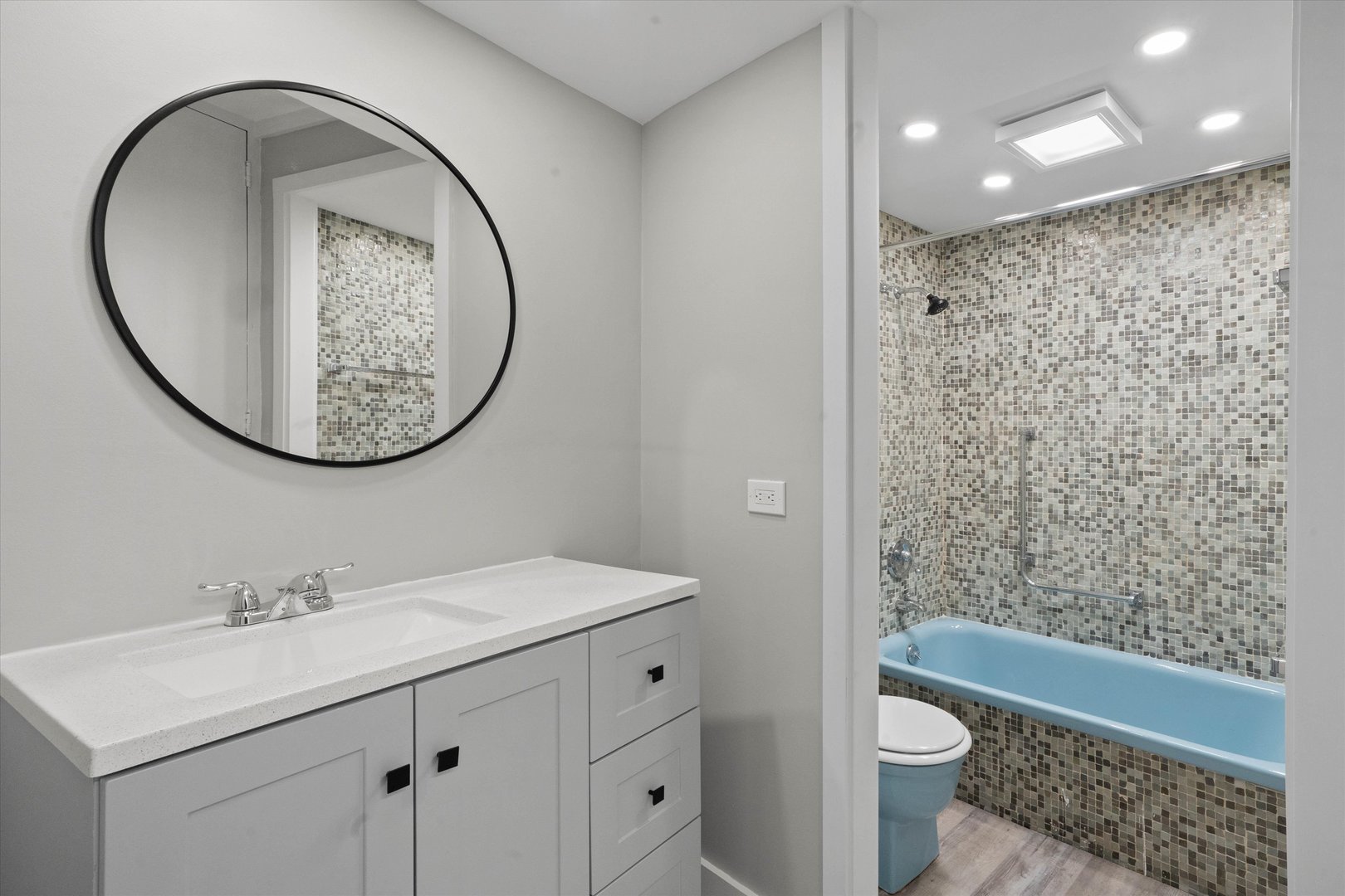 300 N State Street Unit: 5225
