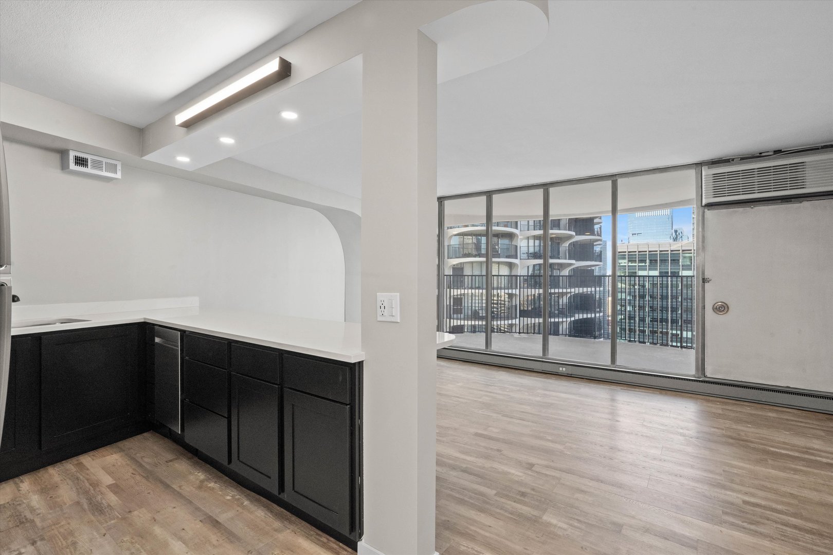 300 N State Street Unit: 5225
