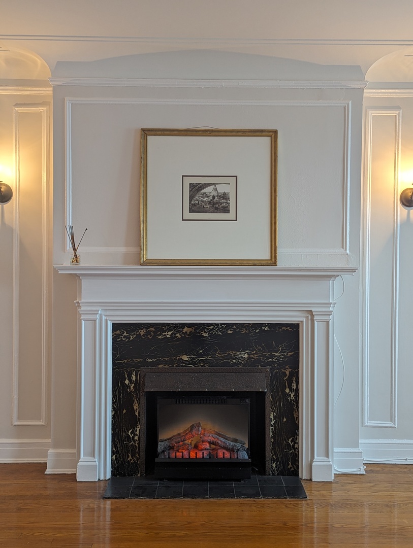 4940 S East End Avenue Unit: 18A