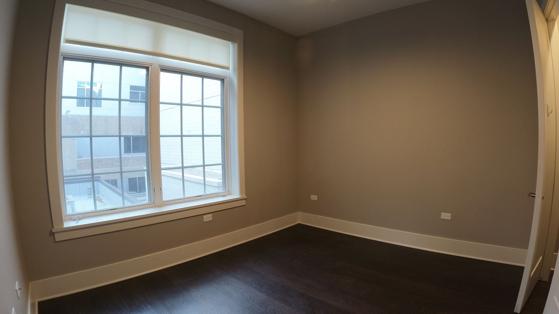 2050 N Clark Street Unit: 304