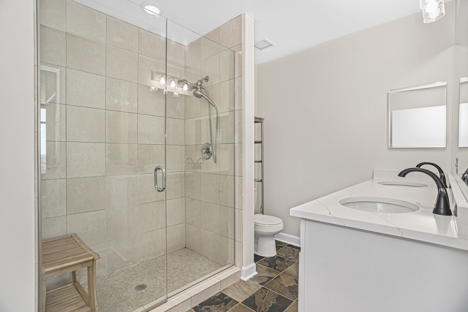 100 E 14th Street Unit: 2710