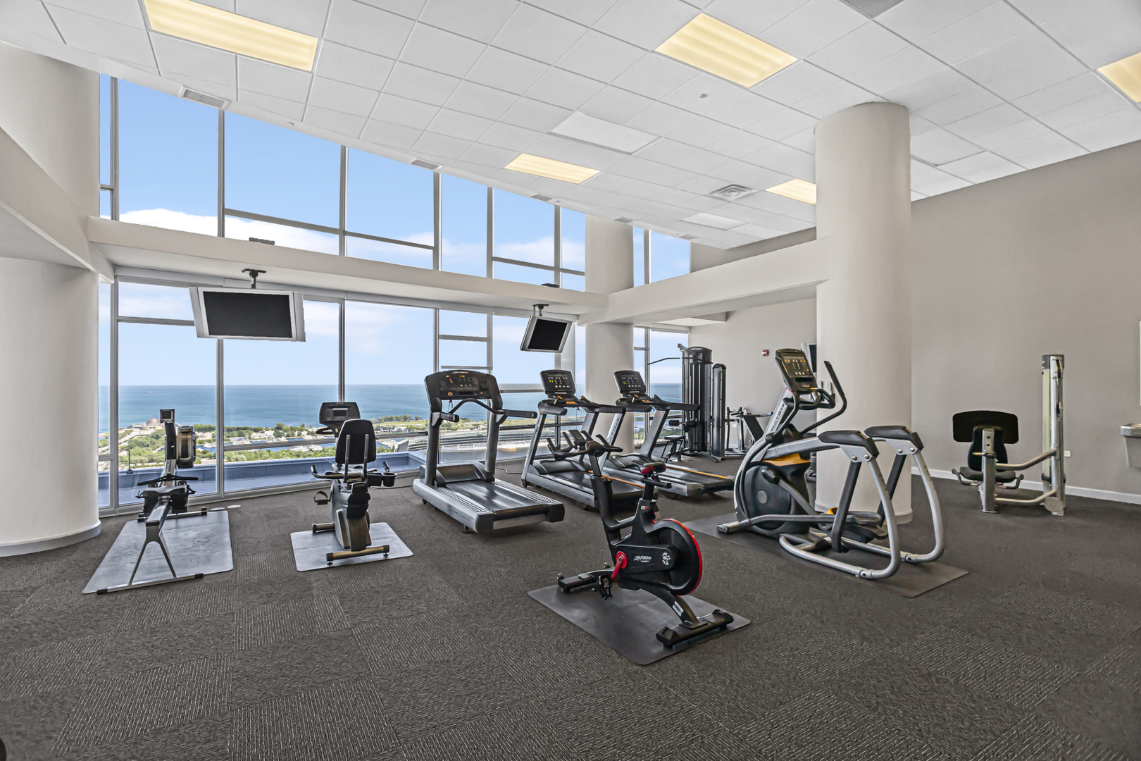 100 E 14th Street Unit: 2710