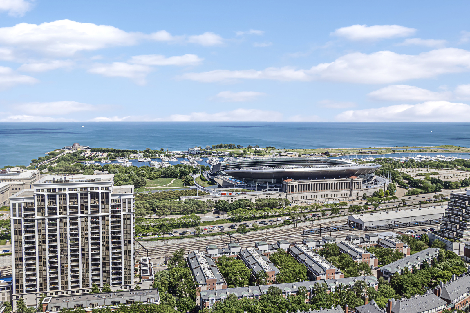 100 E 14th Street Unit: 2710