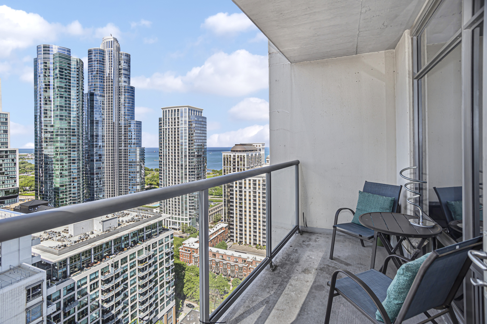 100 E 14th Street Unit: 2710