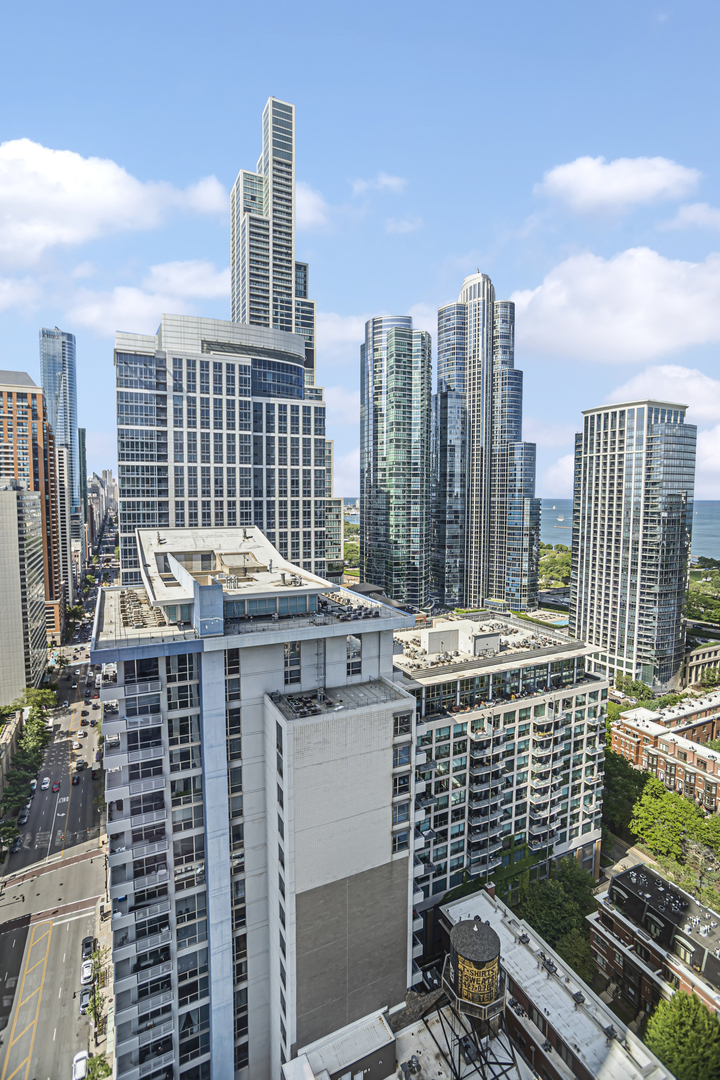 100 E 14th Street Unit: 2710