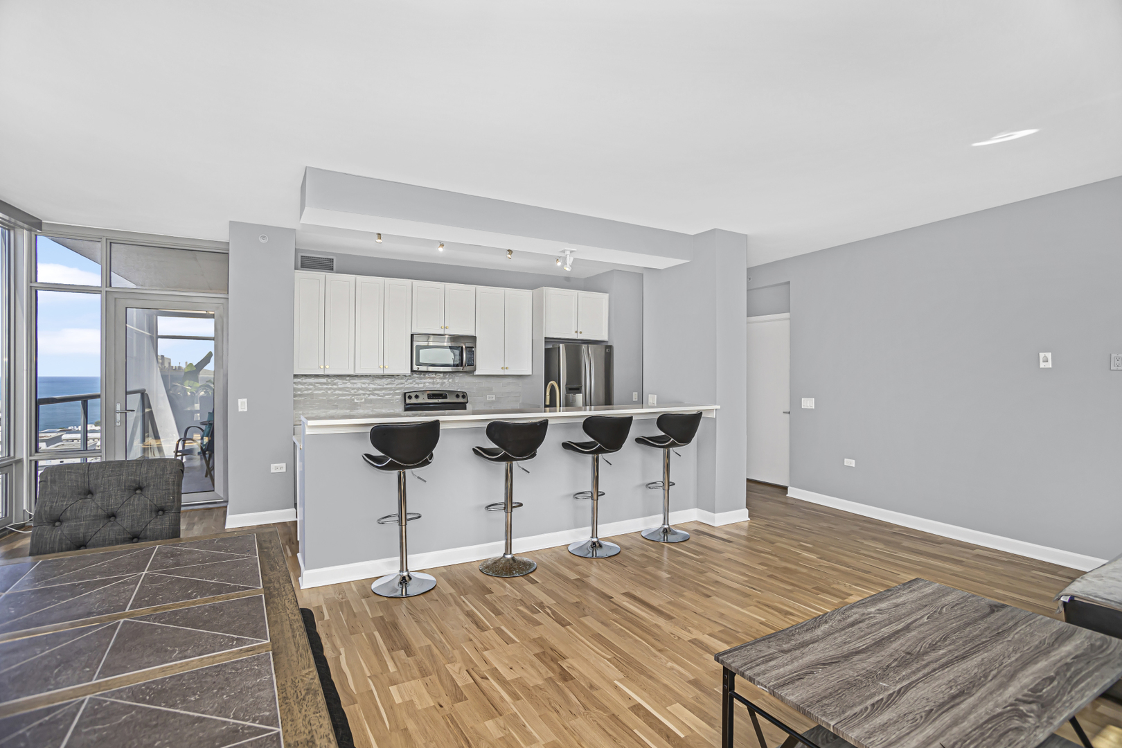 100 E 14th Street Unit: 2710