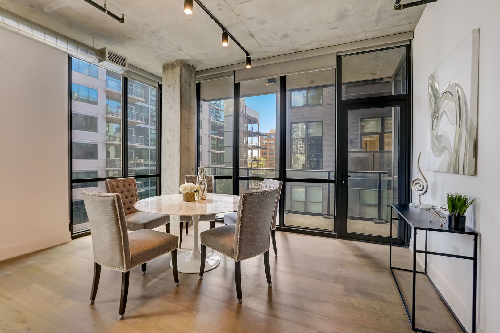 111 S Peoria Street Unit: 405