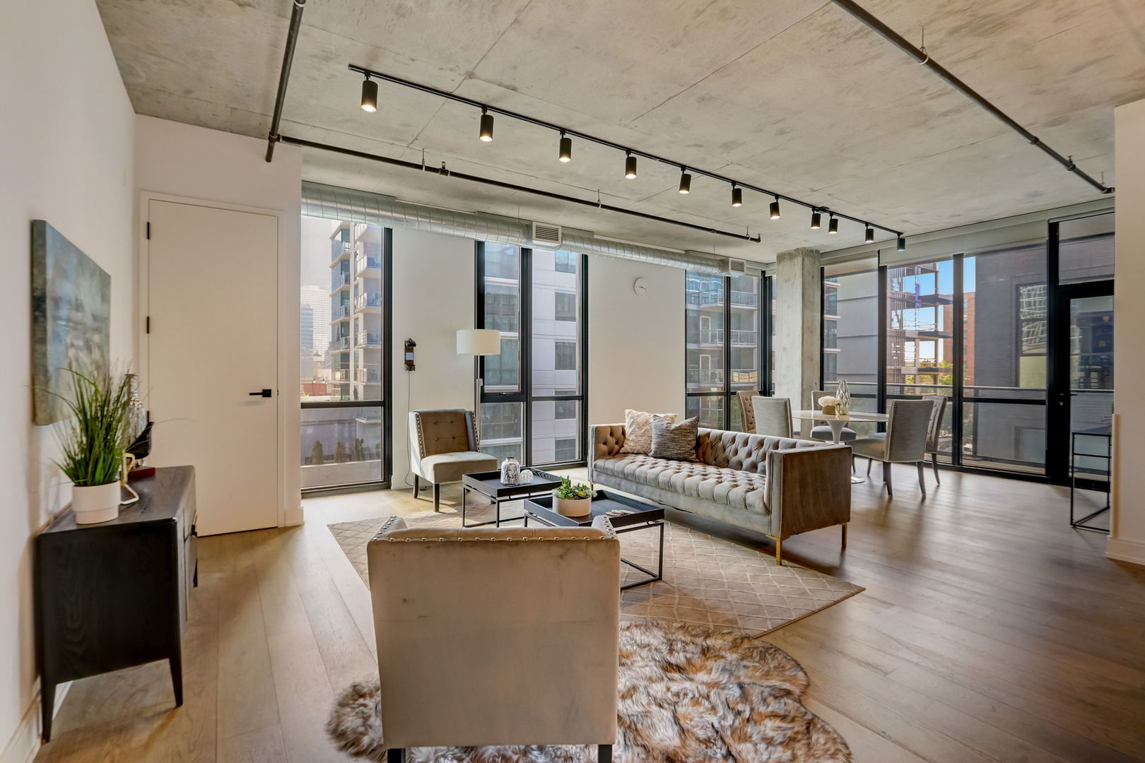 111 S Peoria Street Unit: 405