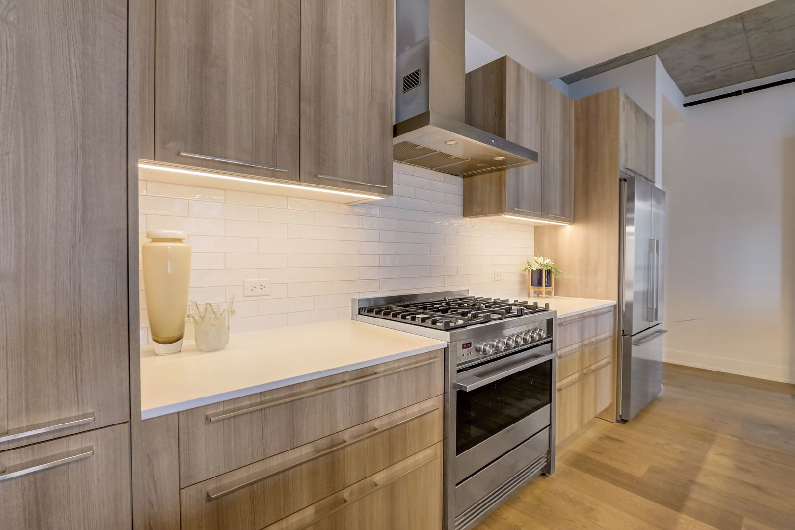 111 S Peoria Street Unit: 405