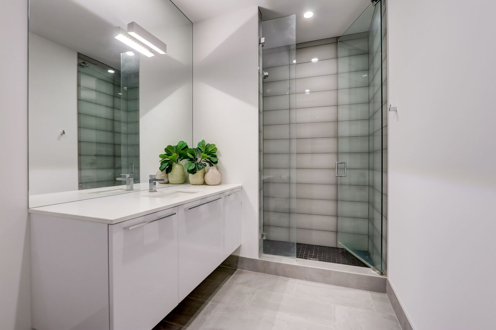 111 S Peoria Street Unit: 405