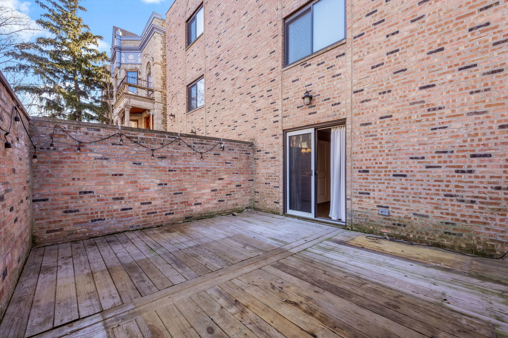 711 W Melrose Street Unit: E1