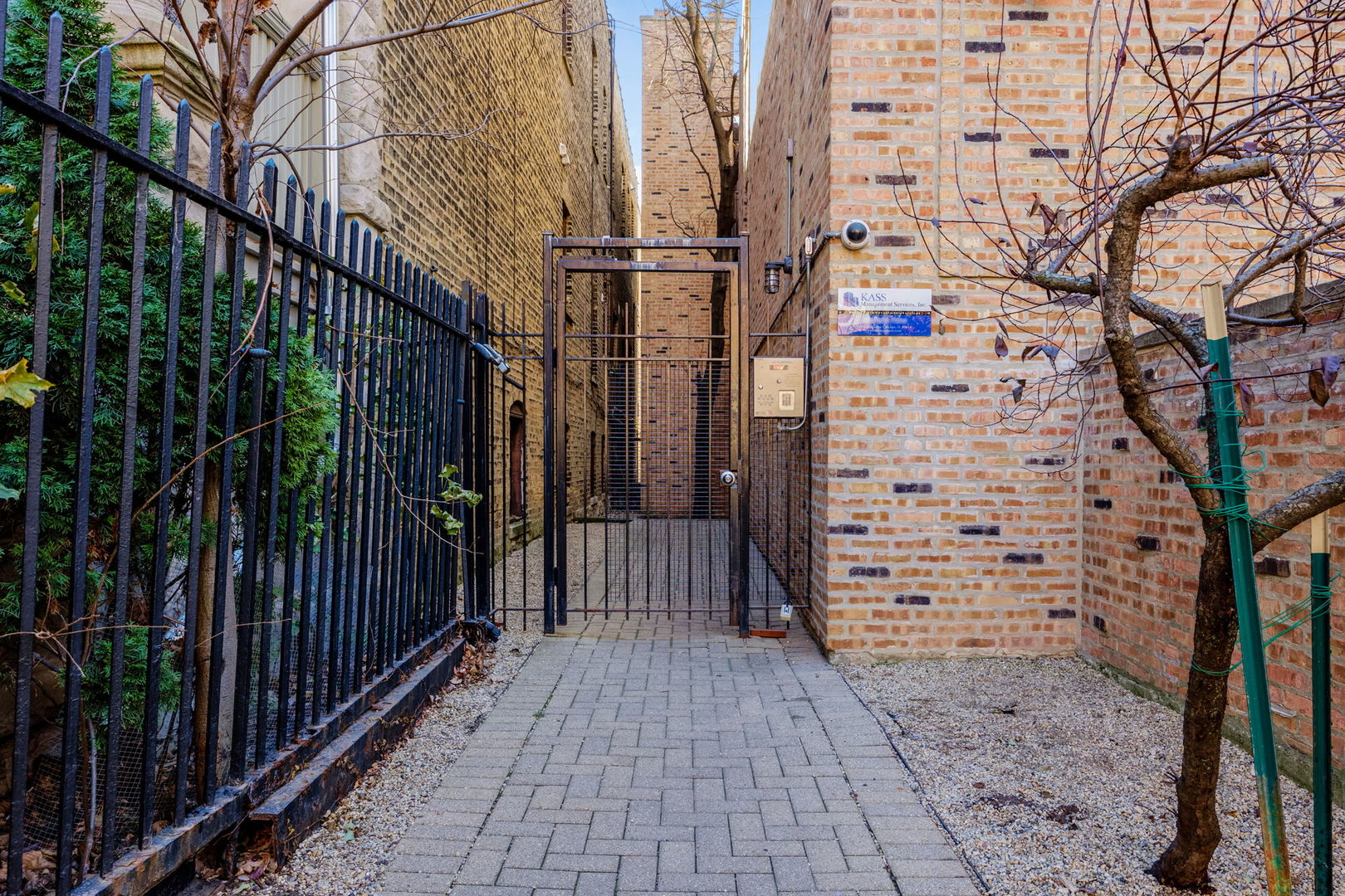 711 W Melrose Street Unit: E1