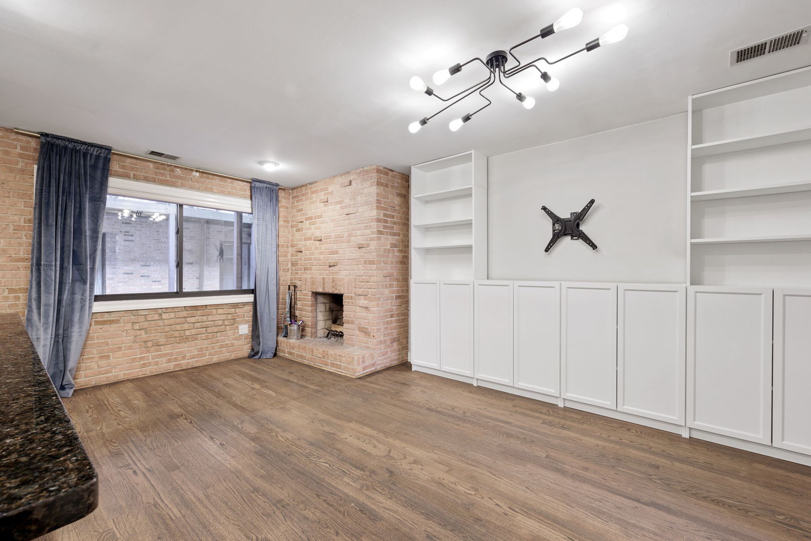 711 W Melrose Street Unit: E1