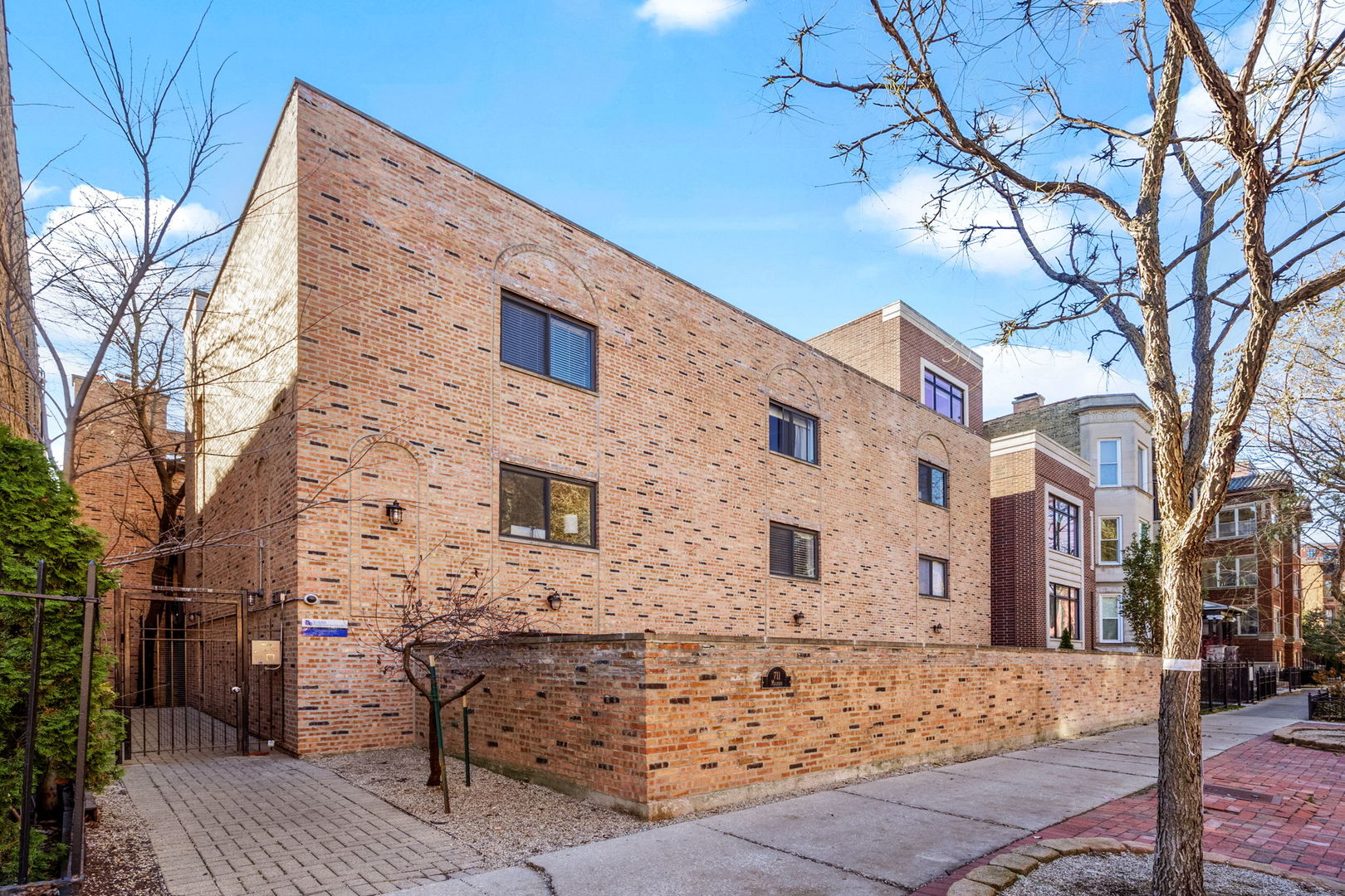 711 W Melrose Street Unit: E1